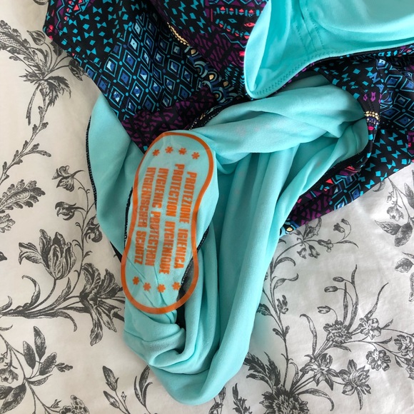 Women's one-piece swimsuit - Picture 7 of 10